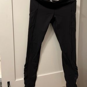Lululemon black running tight sz10